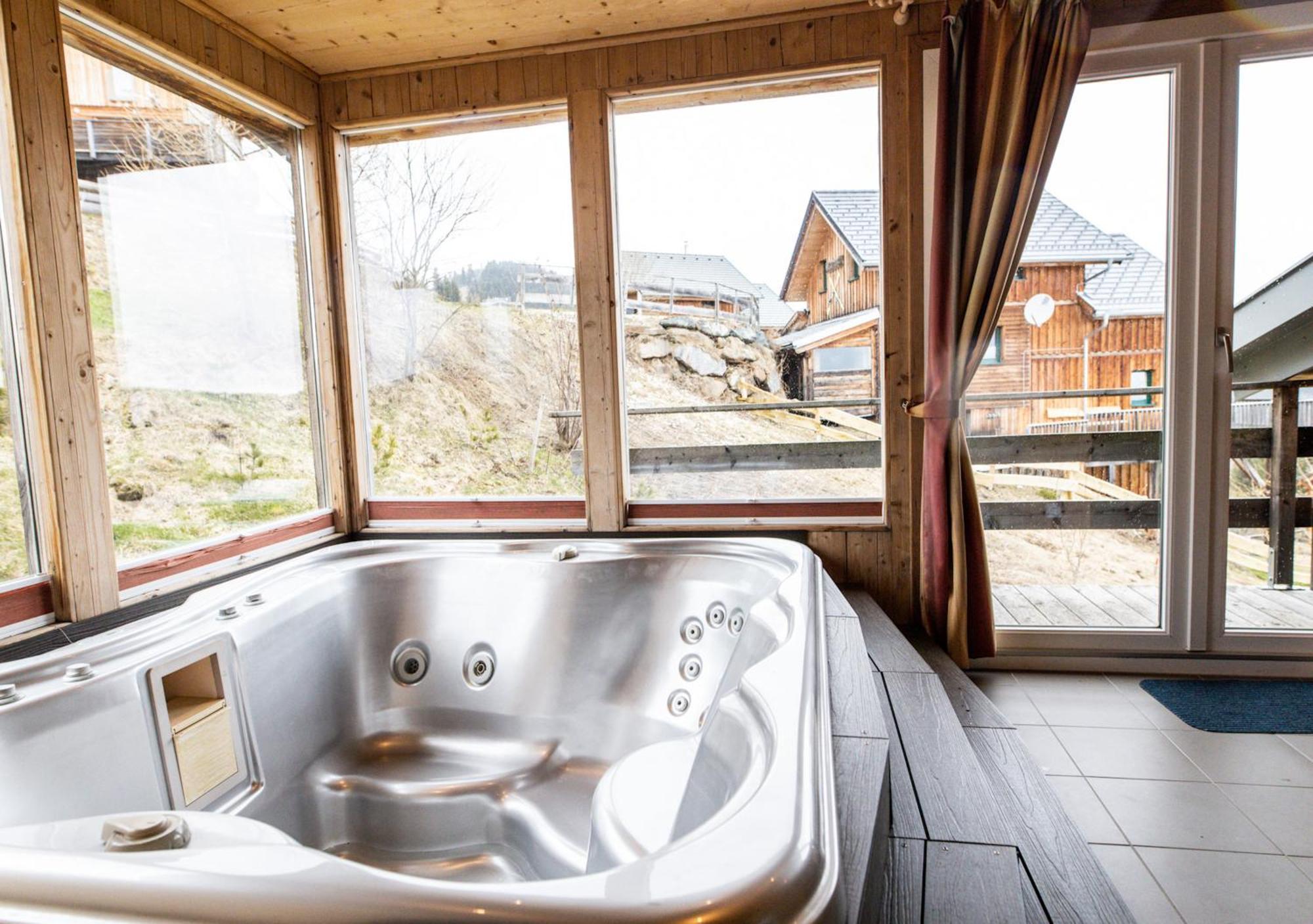 1A Chalet '4 Jahreszeiten' Ski Fahren Und Jacuzzi Mit Aussicht! Бад-Санкт-Леонхард Экстерьер фото